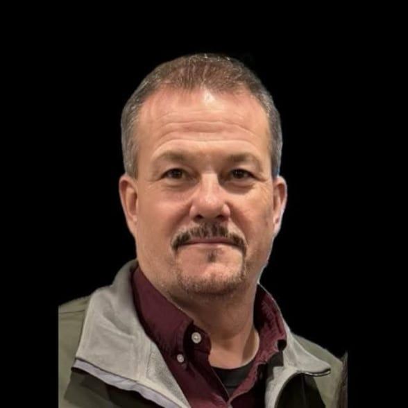 Land Listing Agent Photo