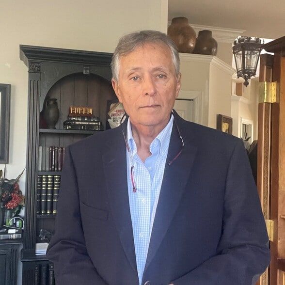 Land Listing Agent Photo