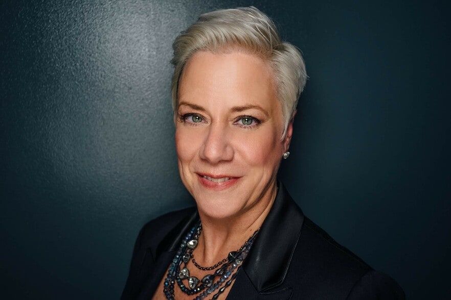 Land Listing Agent Photo