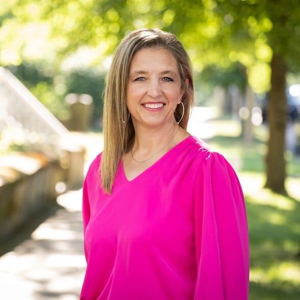 Land Listing Agent Photo