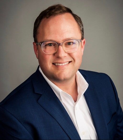 Land Listing Agent Photo