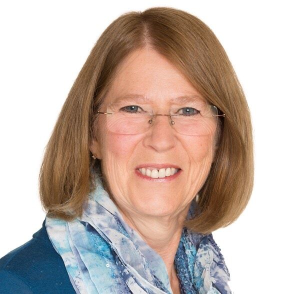 Land Listing Agent Photo