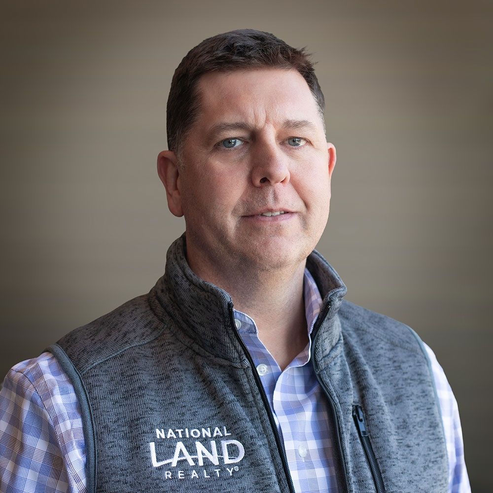 Land Listing Agent Photo