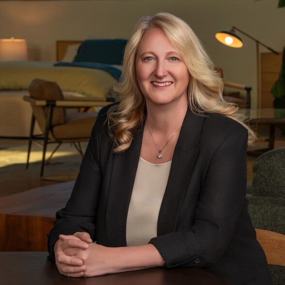 Land Listing Agent Photo