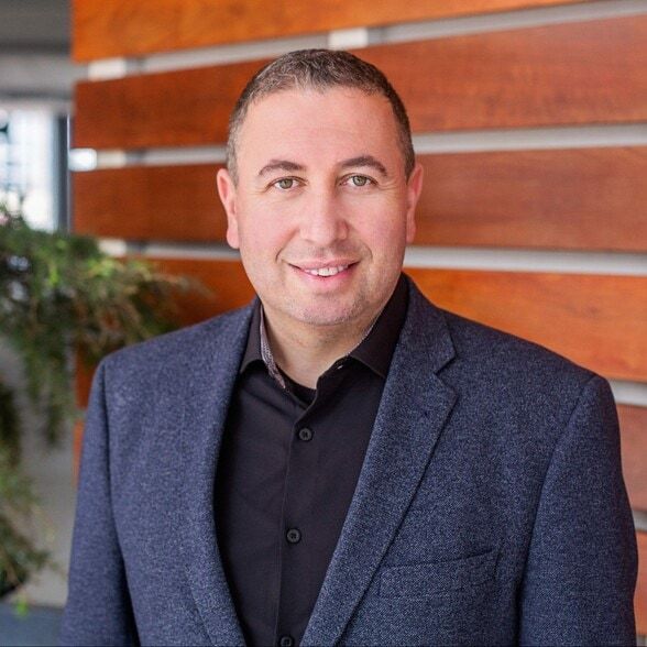 Land Listing Agent Photo