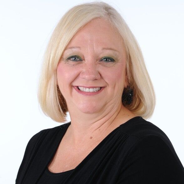 Land Listing Agent Photo