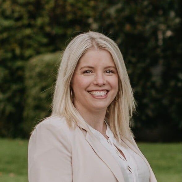 Land Listing Agent Photo