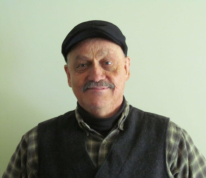 Land Listing Agent Photo