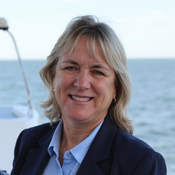 Land Listing Agent Photo