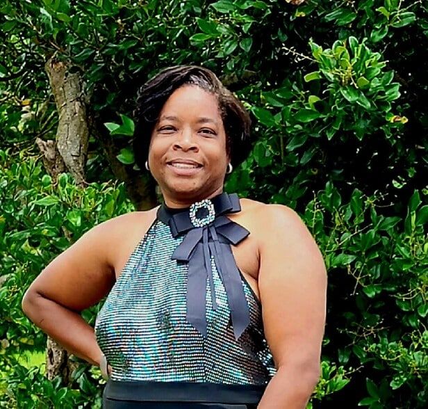 Land Listing Agent Photo