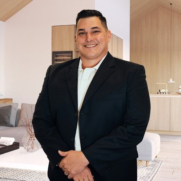 Land Listing Agent Photo