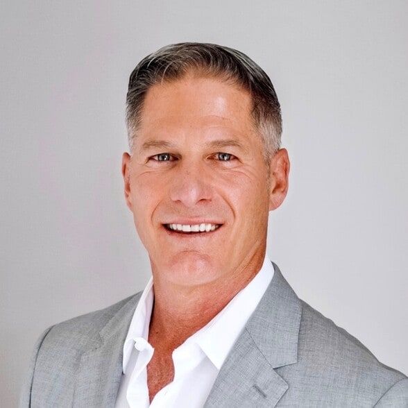 Land Listing Agent Photo