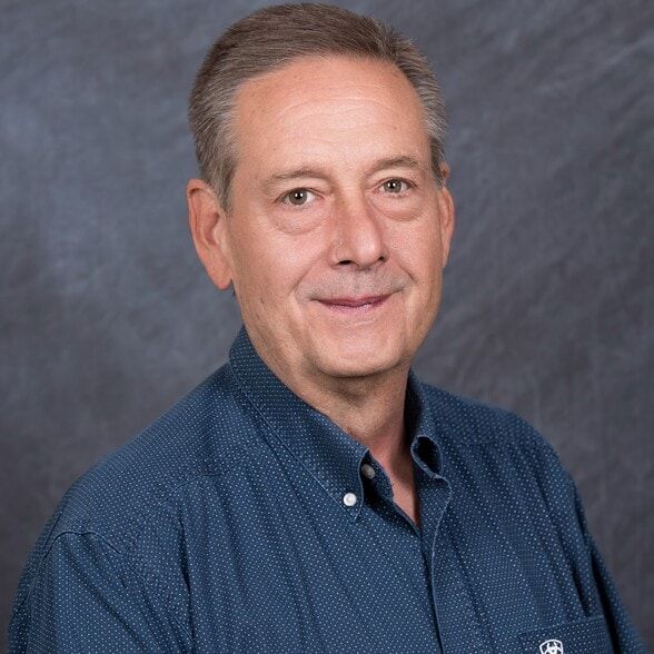 Land Listing Agent Photo