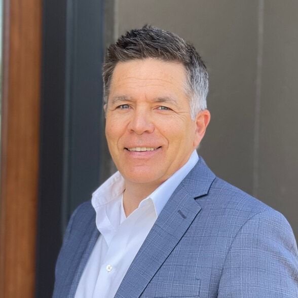 Land Listing Agent Photo