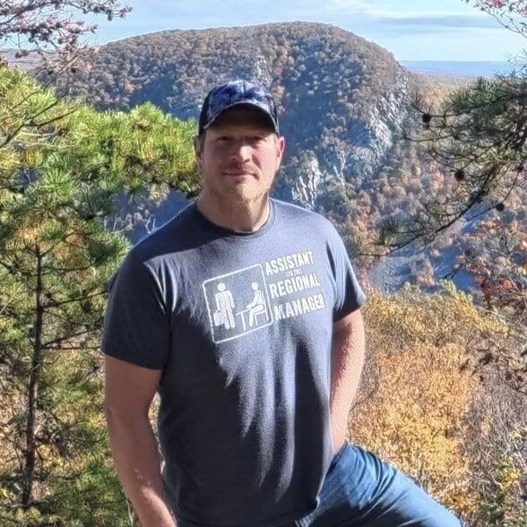 Land Listing Agent Photo