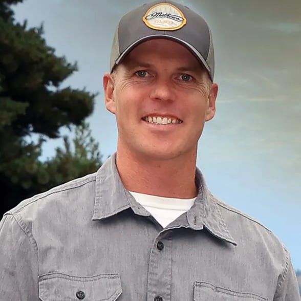 Land Listing Agent Photo