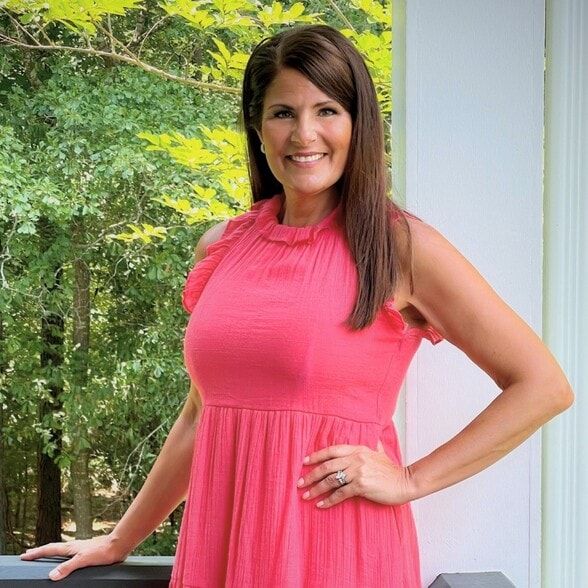 Land Listing Agent Photo