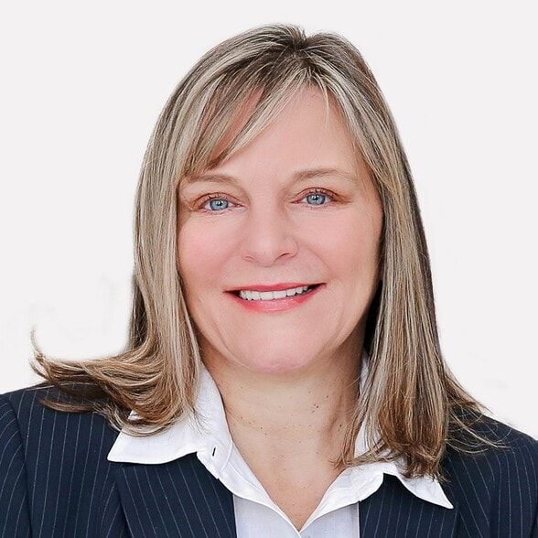 Land Listing Agent Photo