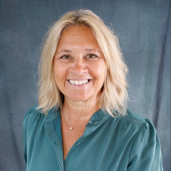 Land Listing Agent Photo