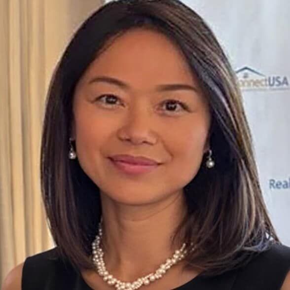 Land Listing Agent Photo