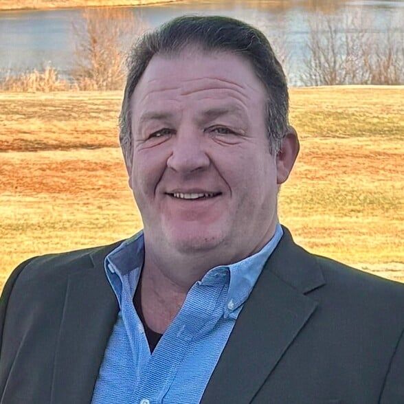 Land Listing Agent Photo