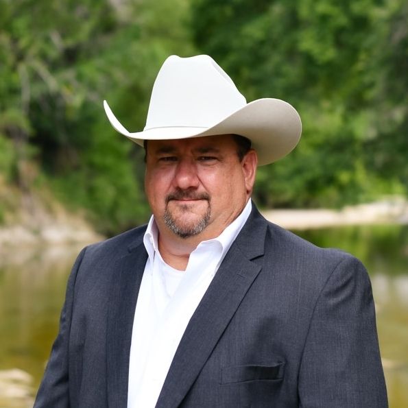 Land Listing Agent Photo