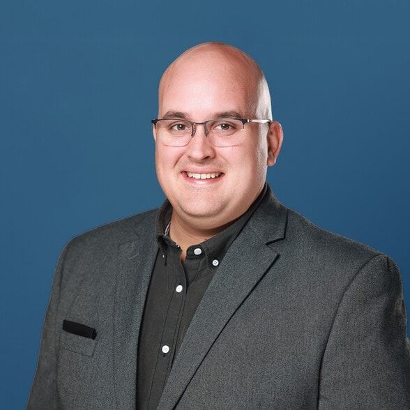 Land Listing Agent Photo