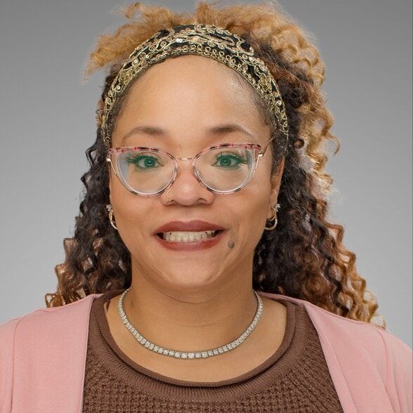 Land Listing Agent Photo