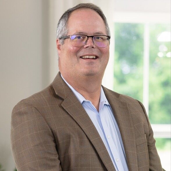 Land Listing Agent Photo