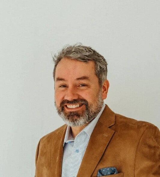 Land Listing Agent Photo