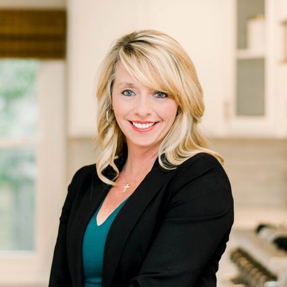 Land Listing Agent Photo