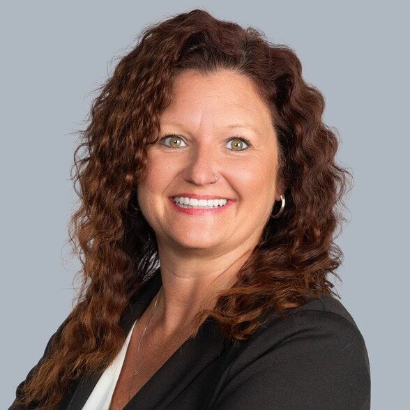 Land Listing Agent Photo