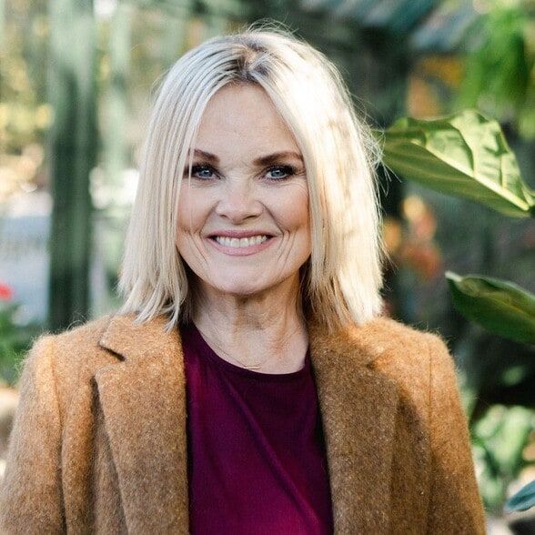 Land Listing Agent Photo