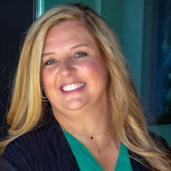 Land Listing Agent Photo