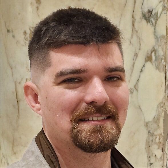 Land Listing Agent Photo