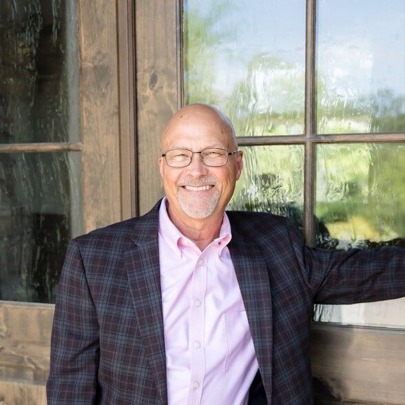 Land Listing Agent Photo