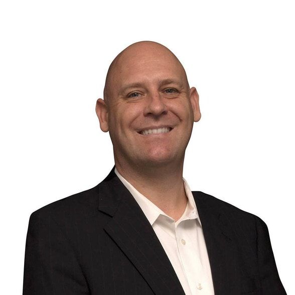 Land Listing Agent Photo