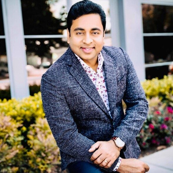 Land Listing Agent Photo