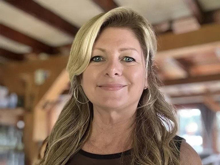 Land Listing Agent Photo