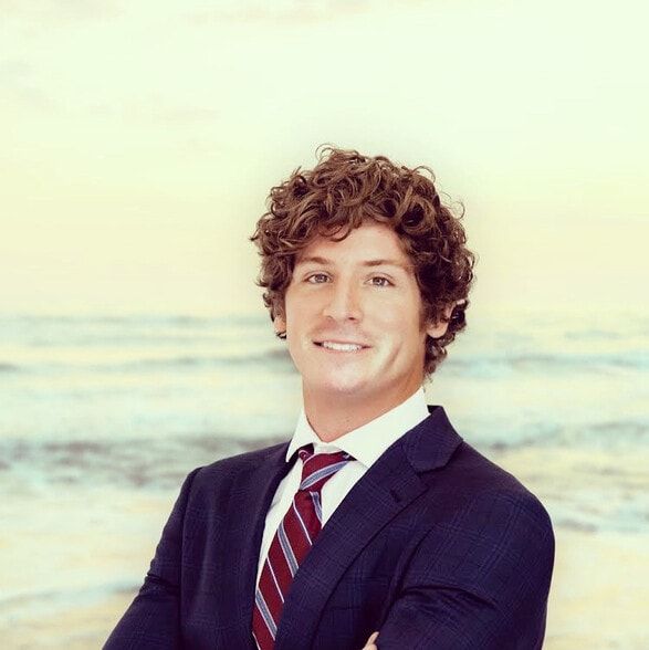 Land Listing Agent Photo