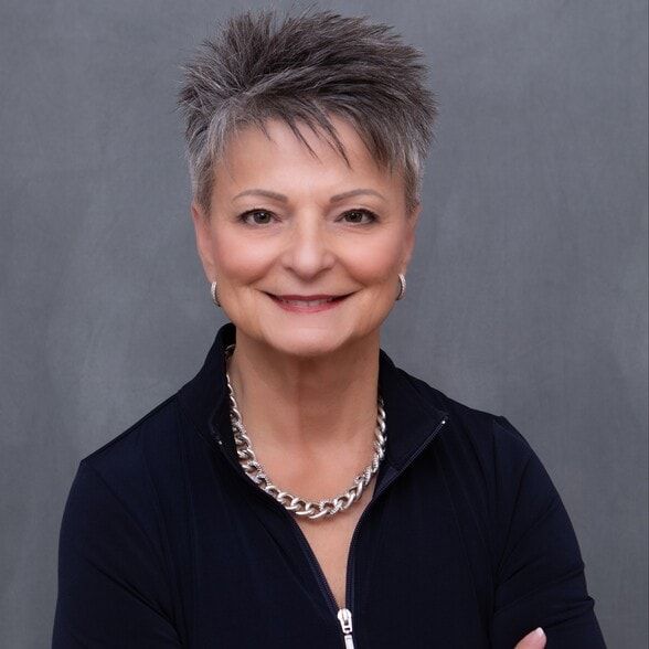 Land Listing Agent Photo