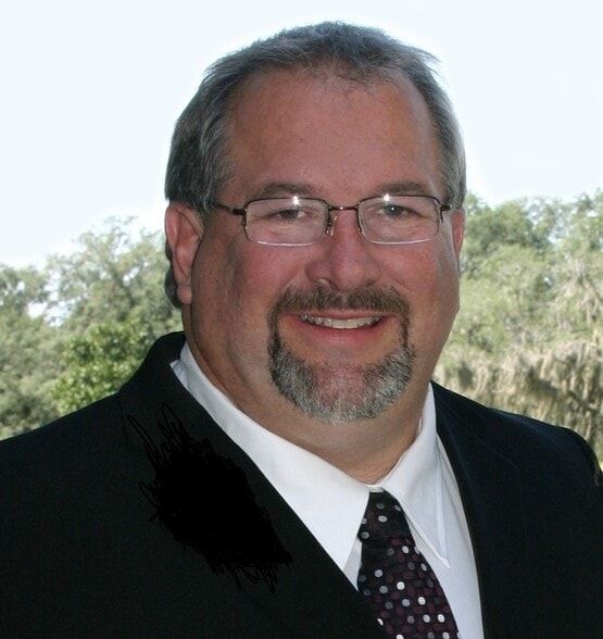 Land Listing Agent Photo