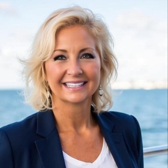 Land Listing Agent Photo