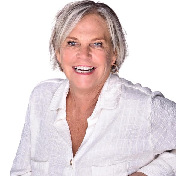 Land Listing Agent Photo