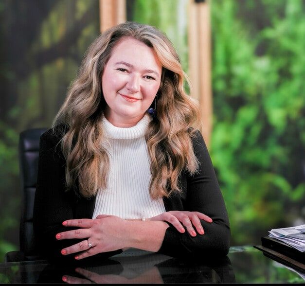 Land Listing Agent Photo