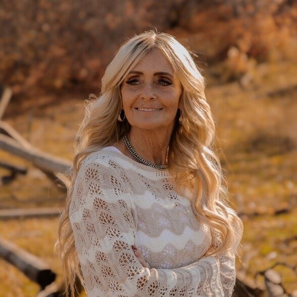 Land Listing Agent Photo