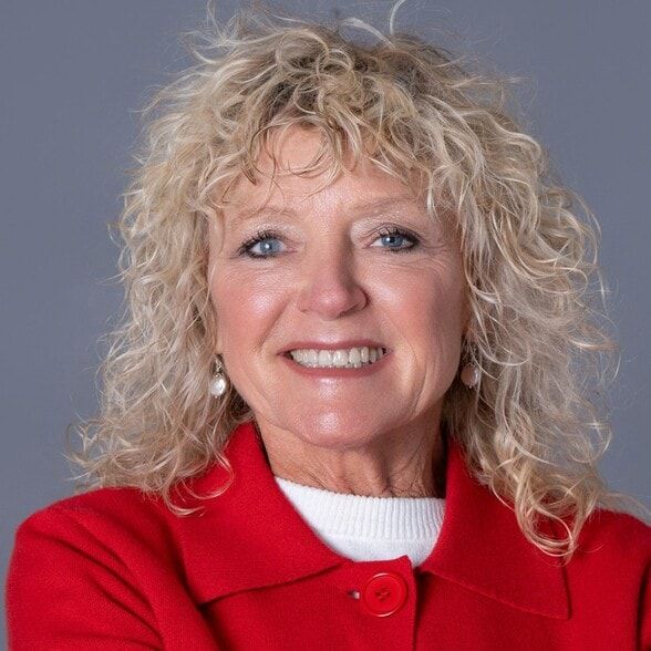 Land Listing Agent Photo