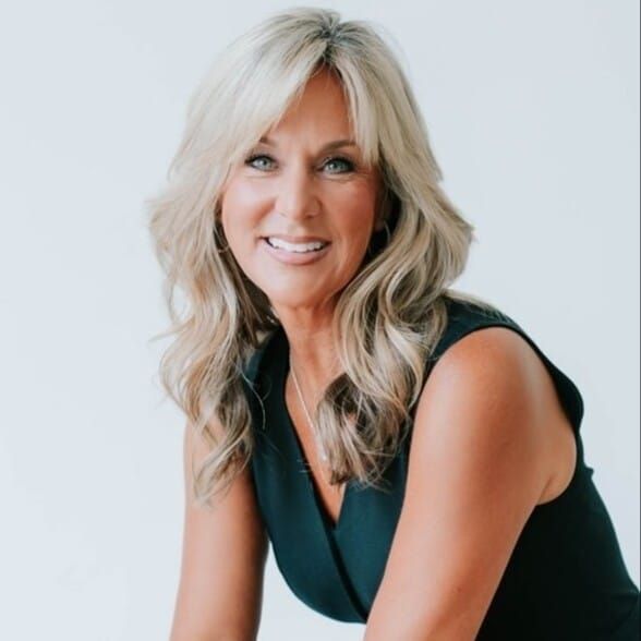 Land Listing Agent Photo