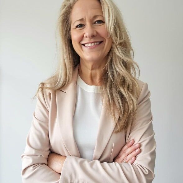 Land Listing Agent Photo