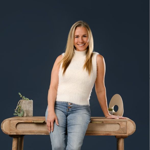 Land Listing Agent Photo